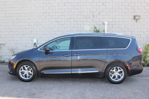 Photos of 2019 Chrysler Pacifica Touring L Plus for sale in Elgin, IL at Your Choice Autos - Elgin