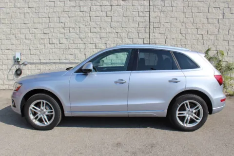 Photos of 2015 Audi Q5 Premium Plus for sale in Elgin, IL at Your Choice Autos - Elgin