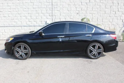 Photos of 2016 Honda Accord Sedan Sport for sale in Elgin, IL at Your Choice Autos - Elgin