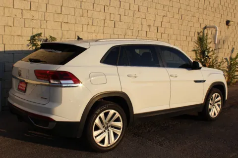 More photos of 2020 Volkswagen Atlas Cross Sport V6 SE 4Motion AWD 4dr SUV w/Technology at Your Choice Autos - Elgin, IL