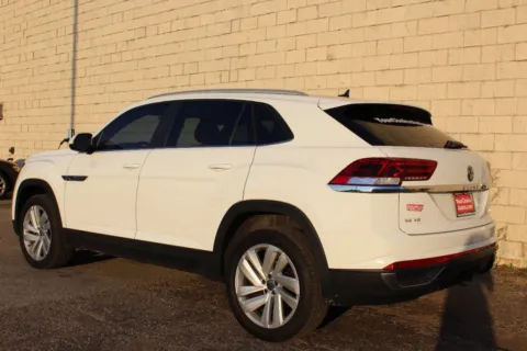 Photos of 2020 Volkswagen Atlas Cross Sport V6 SE 4Motion AWD 4dr SUV w/Technology for sale in Elgin, IL at Your Choice Autos - Elgin