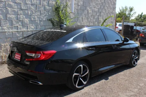 More photos of 2022 Honda Accord Sedan Sport SE at Your Choice Autos - Elgin, IL
