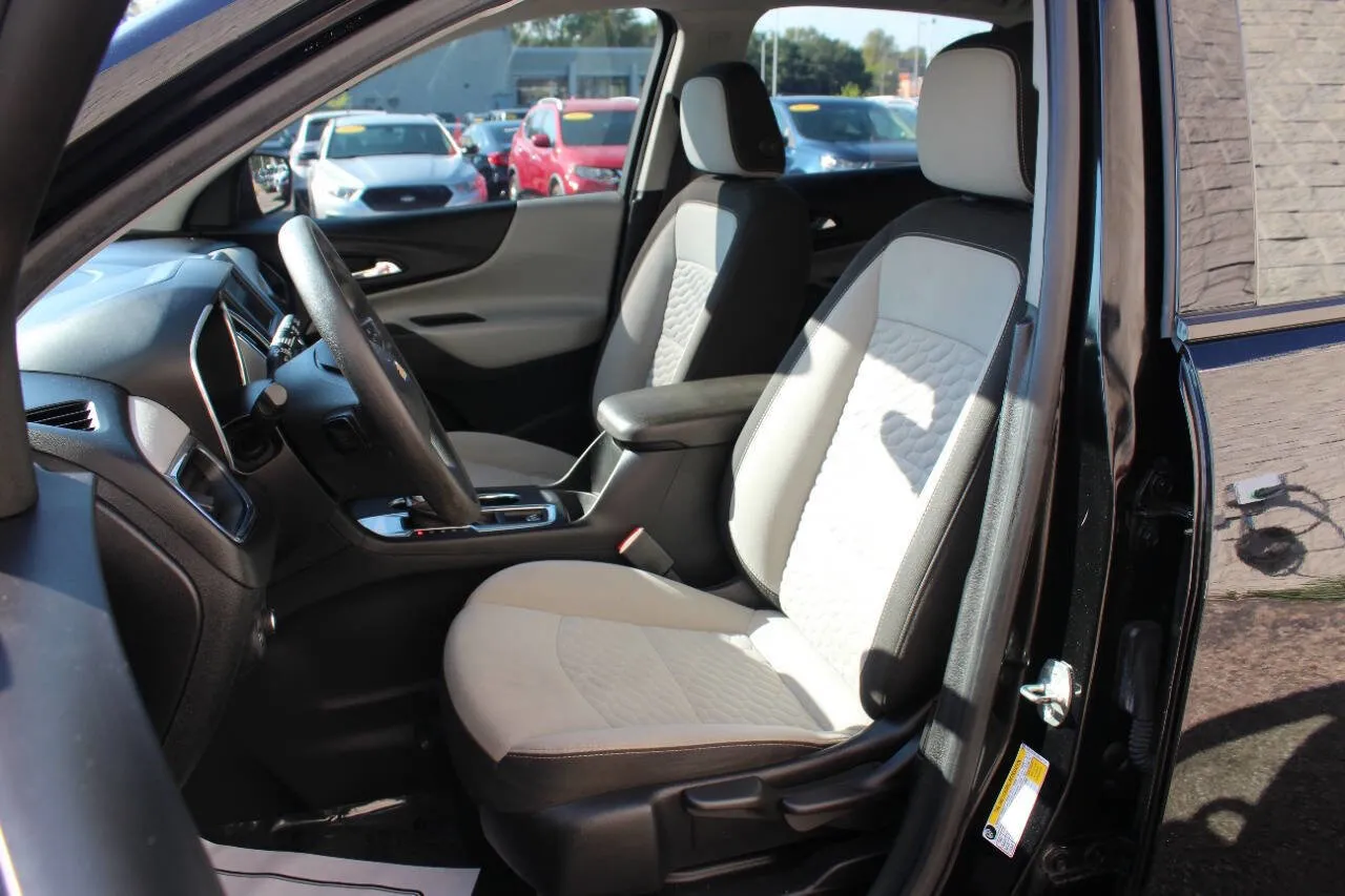 2019 Chevrolet Equinox LS - Photo 11