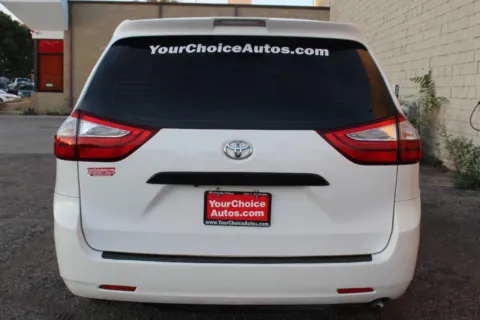 More photos of 2018 Toyota Sienna L at Your Choice Autos - Elgin, IL