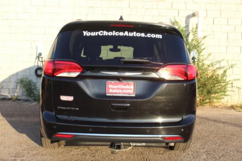 More photos of 2020 Chrysler Pacifica Touring L at Your Choice Autos - Elgin, IL