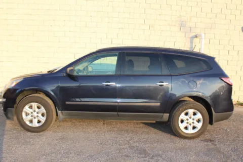 Photos of 2017 Chevrolet Traverse LS for sale in Elgin, IL at Your Choice Autos - Elgin