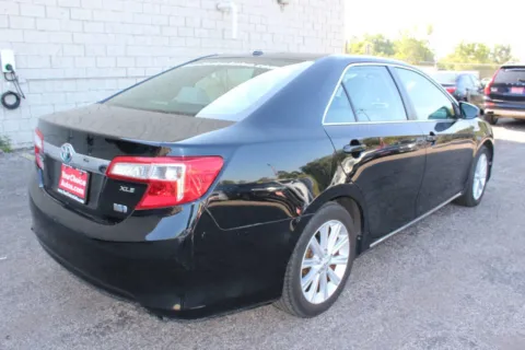 More photos of 2013 Toyota Camry Hybrid XLE 4dr Sedan at Your Choice Autos - Elgin, IL