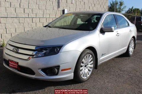 Silver 2011 Ford Fusion Hybrid for sale in Elgin, IL