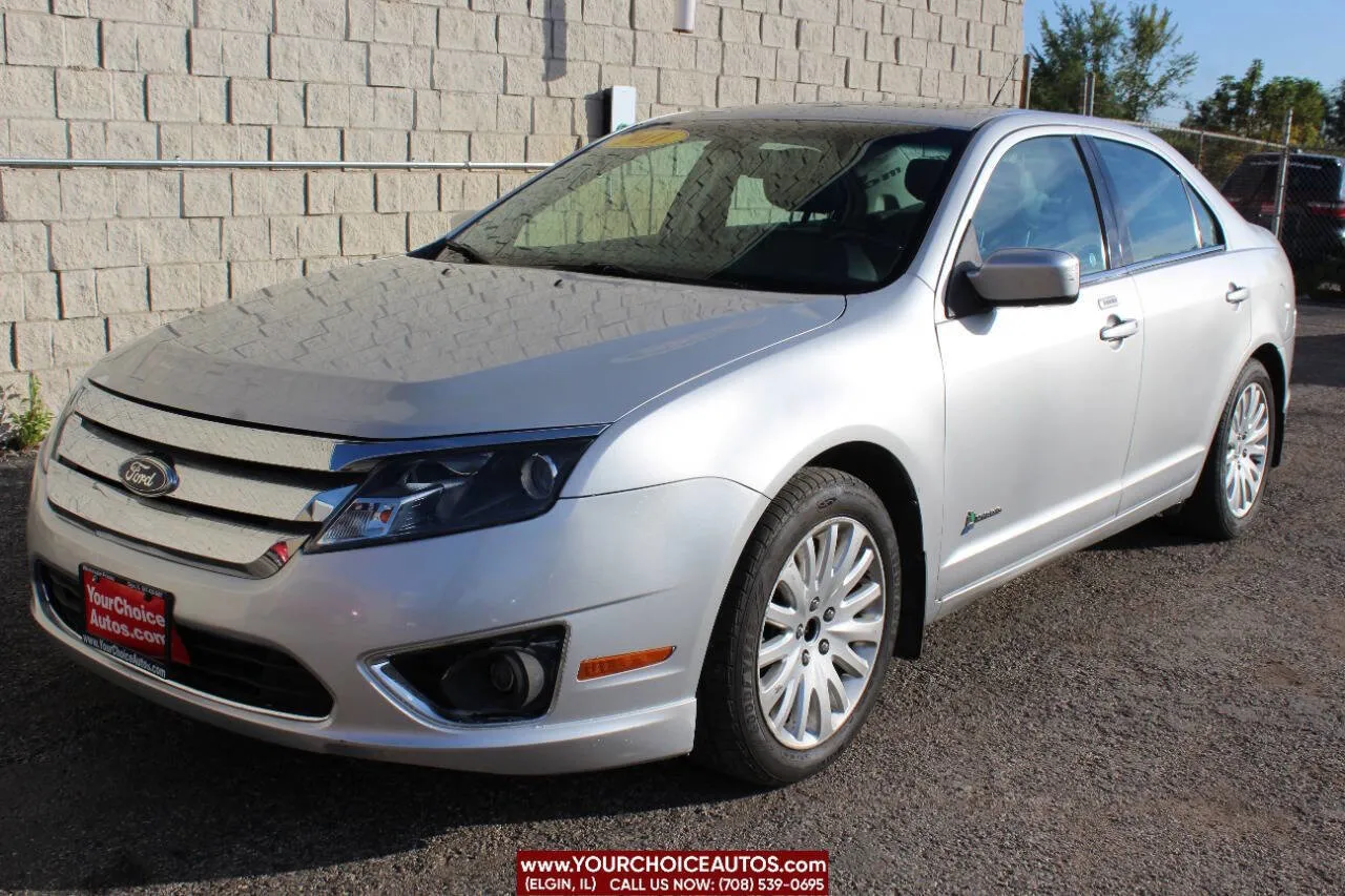 Silver 2011 Ford Fusion Hybrid for sale in Elgin, IL
