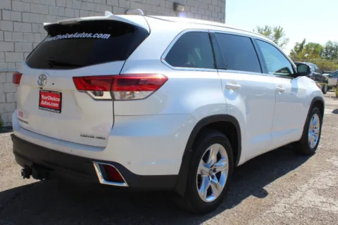 More photos of 2017 Toyota Highlander Limited AWD 4dr SUV at Your Choice Autos - Elgin, IL