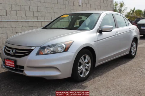 Silver 2011 Honda Accord Sdn SE for sale in Elgin, IL