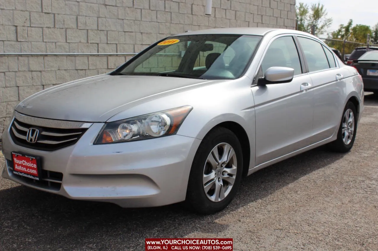 Silver 2011 Honda Accord Sdn SE for sale in Elgin, IL