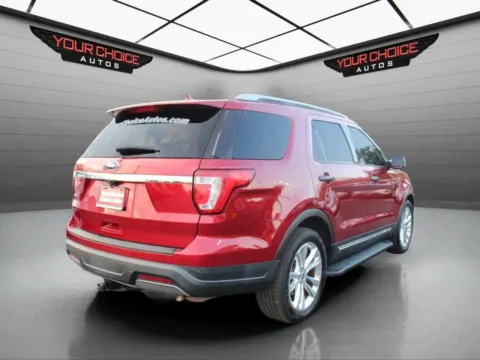 More photos of 2019 Ford Explorer XLT at Your Choice Autos - Elgin, IL
