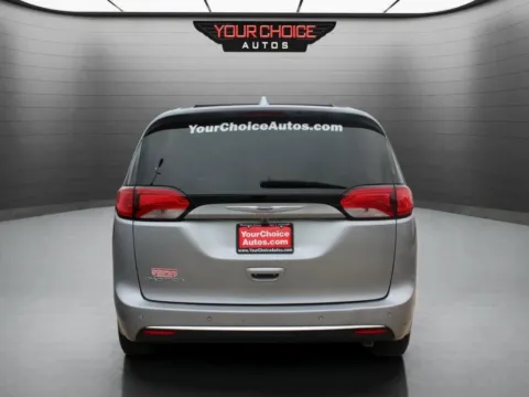 More photos of 2020 Chrysler Pacifica Touring L at Your Choice Autos - Elgin, IL