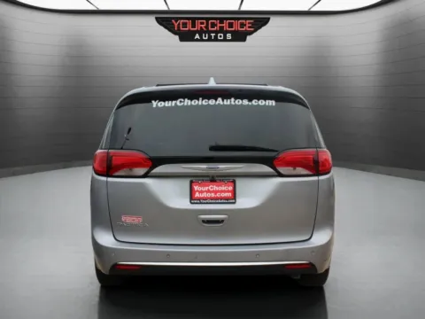 More photos of 2020 Chrysler Pacifica Touring L at Your Choice Autos - Elgin, IL