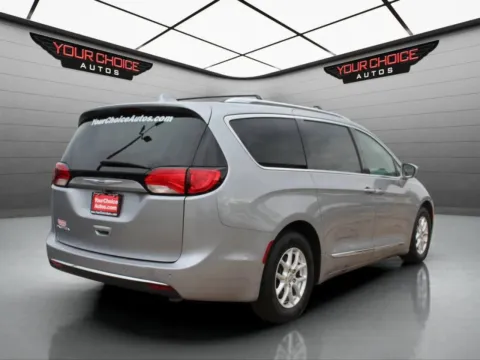 More photos of 2020 Chrysler Pacifica Touring L at Your Choice Autos - Elgin, IL