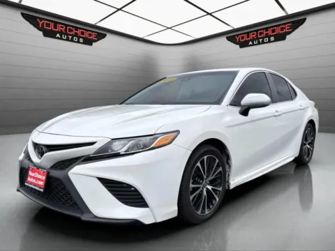 White 2020 Toyota Camry SE 4dr Sedan for sale in Elgin, IL