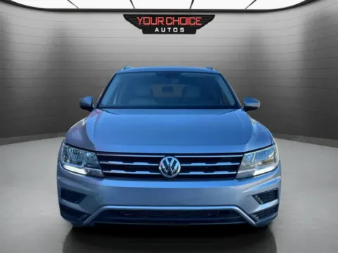 Photos of 2020 Volkswagen Tiguan SE 4Motion AWD 4dr SUV for sale in Waukegan, IL at Your Choice Autos - Waukegan