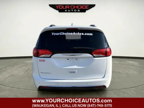 More photos of 2018 Chrysler Pacifica Touring L at Your Choice Autos - Waukegan, IL