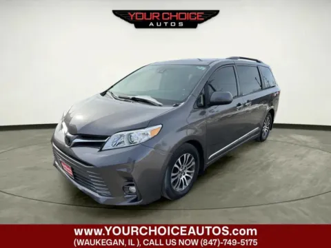 Unknown 2018 Toyota Sienna XLE 7 Passenger Auto Access Seat 4dr Mini Van for sale in Waukegan, IL