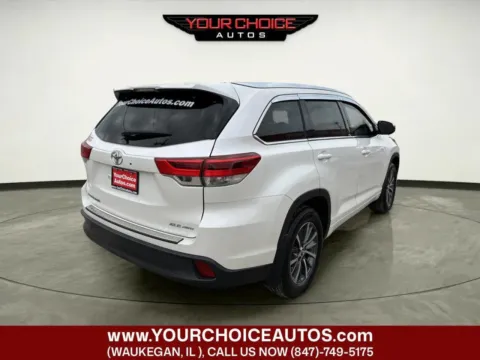 More photos of 2017 Toyota Highlander XLE AWD 4dr SUV at Your Choice Autos - Waukegan, IL