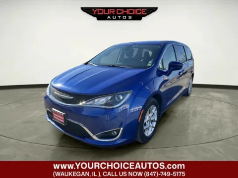 Blue 2019 Chrysler Pacifica Touring Plus for sale in Waukegan, IL