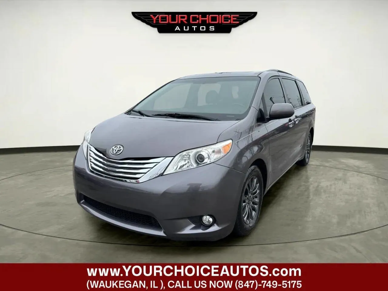 Unknown 2017 Toyota Sienna XLE 7 Passenger Auto Access Seat 4dr Mini Van for sale in Waukegan, IL