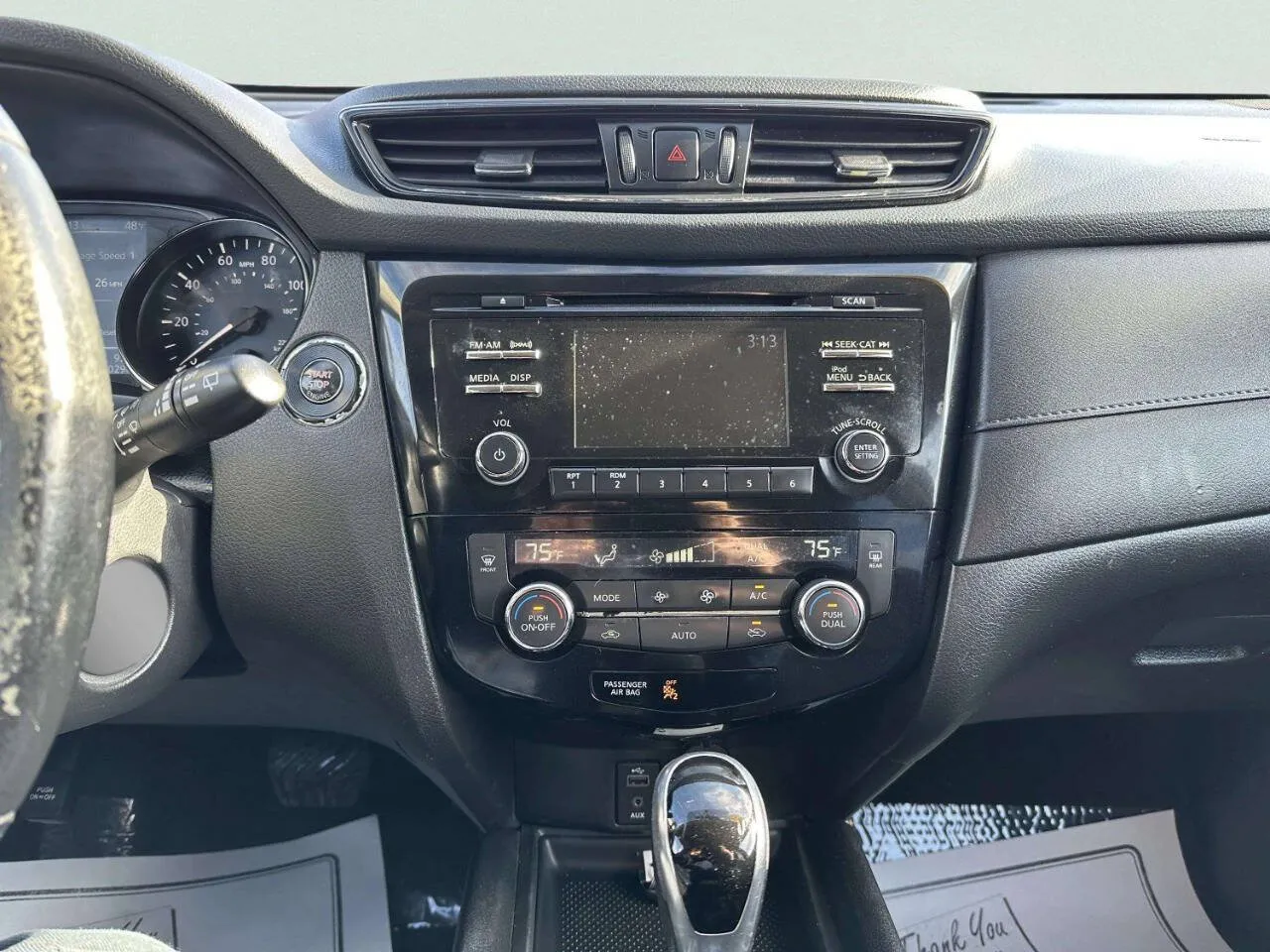 2017 Nissan Rogue SV - Photo 29