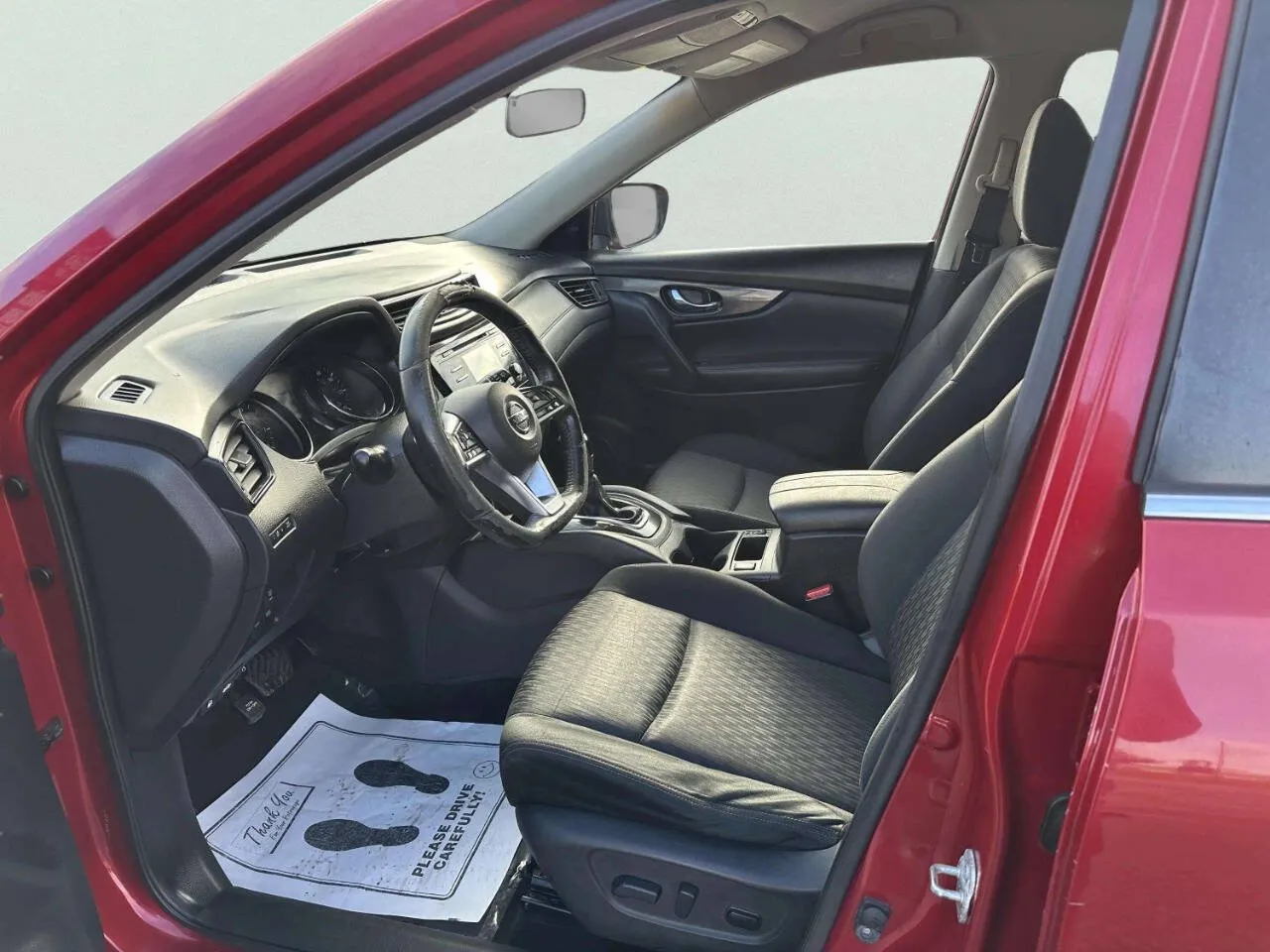 2017 Nissan Rogue SV - Photo 11