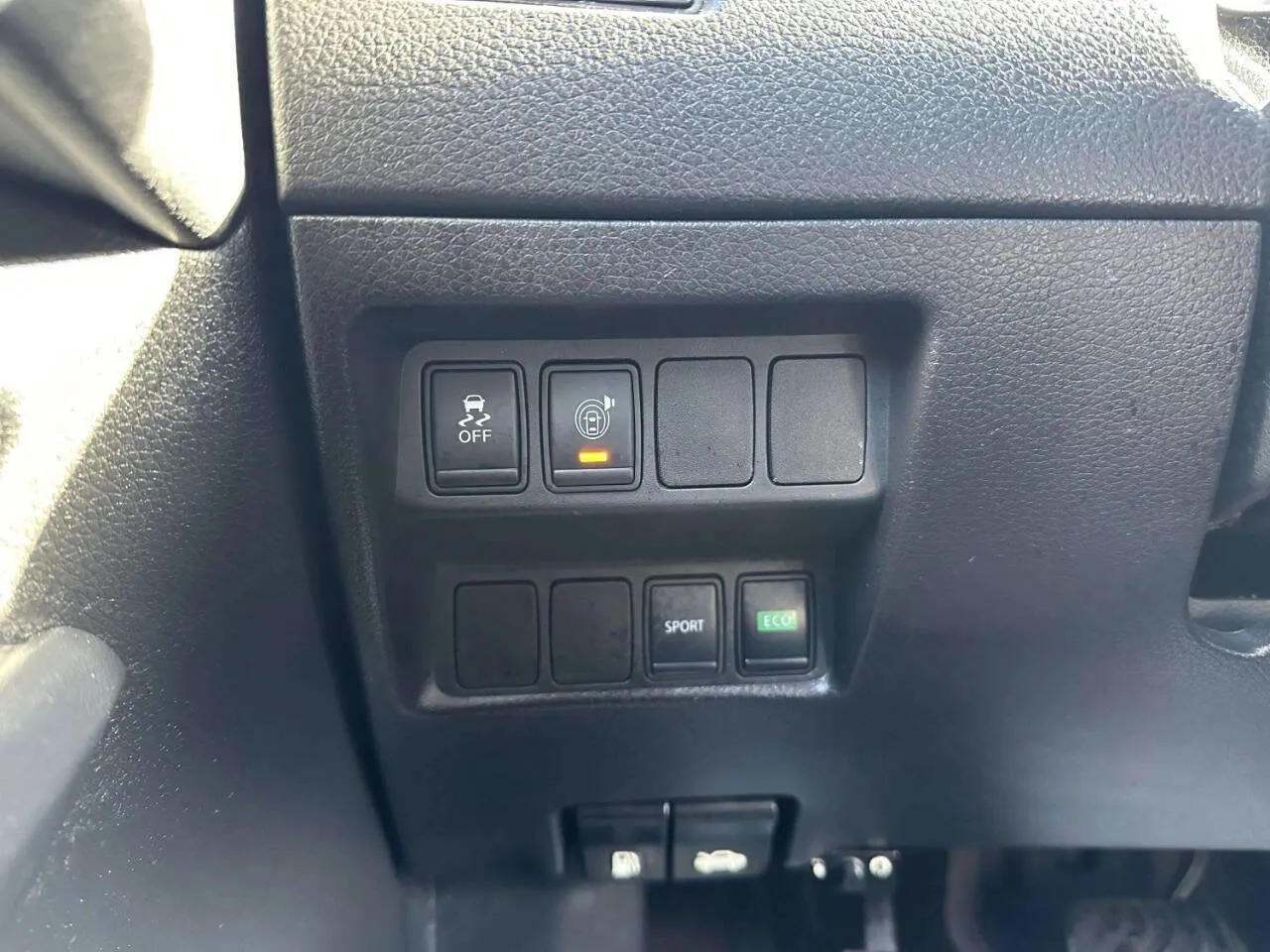 2017 Nissan Rogue SV - Photo 33