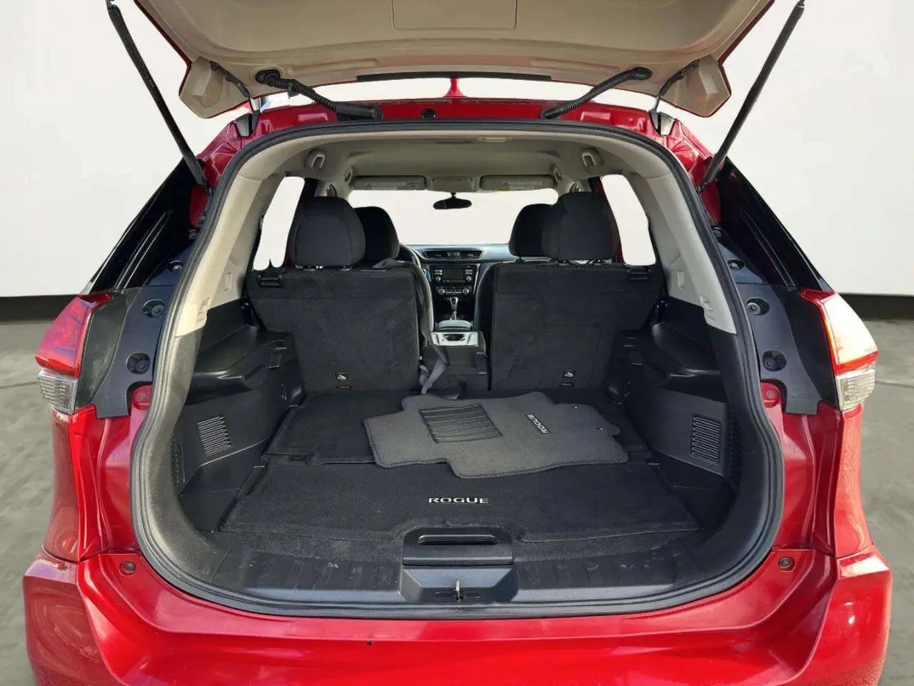 2017 Nissan Rogue SV - Photo 17