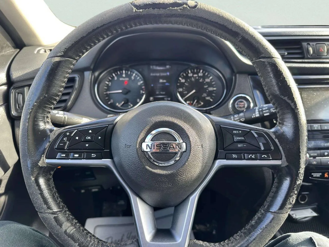 2017 Nissan Rogue SV - Photo 26