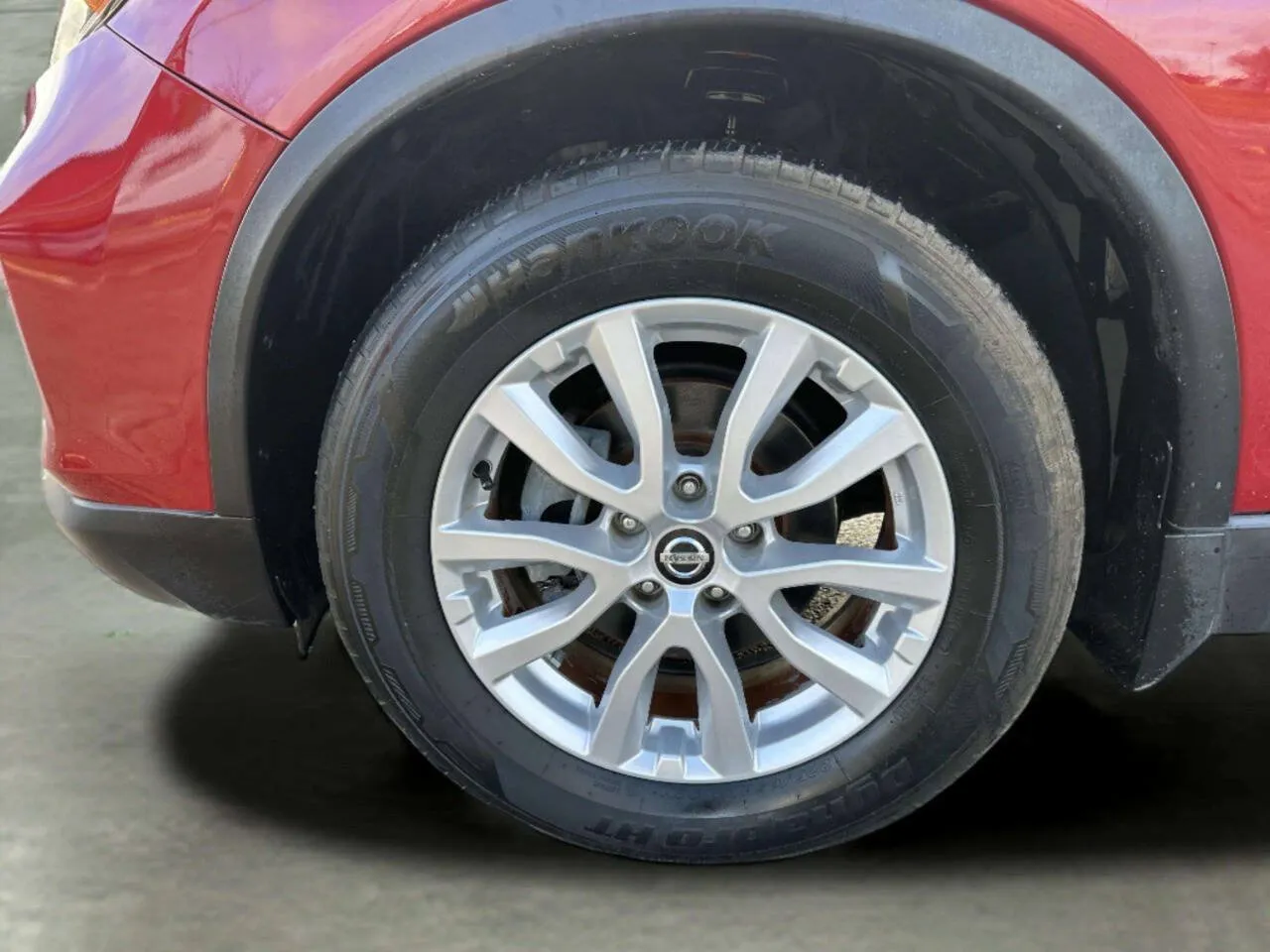 2017 Nissan Rogue SV - Photo 9