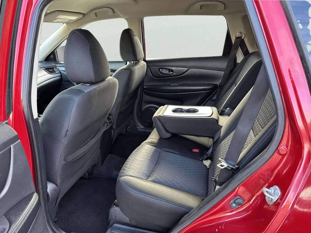2017 Nissan Rogue SV - Photo 13