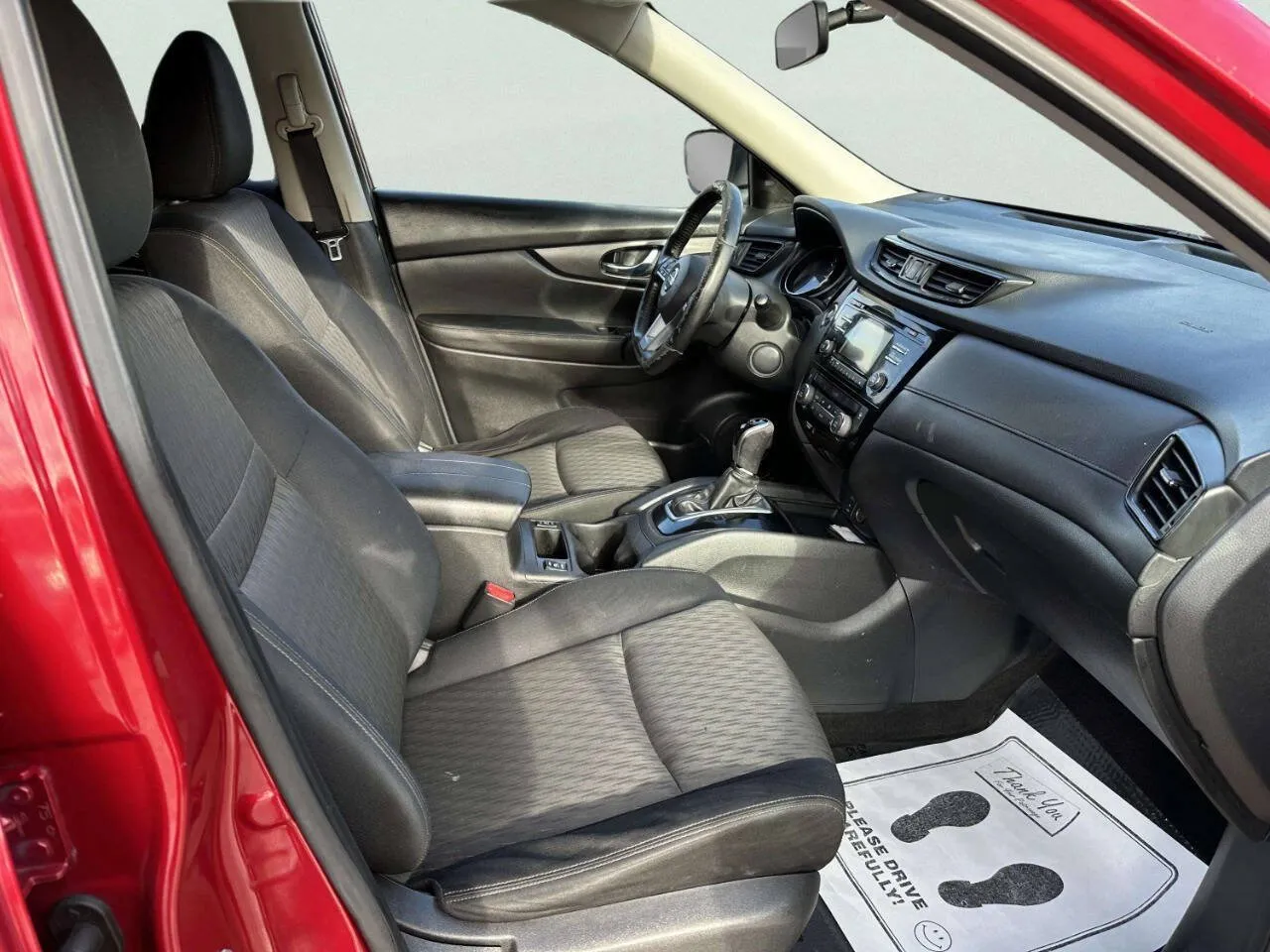 2017 Nissan Rogue SV - Photo 24