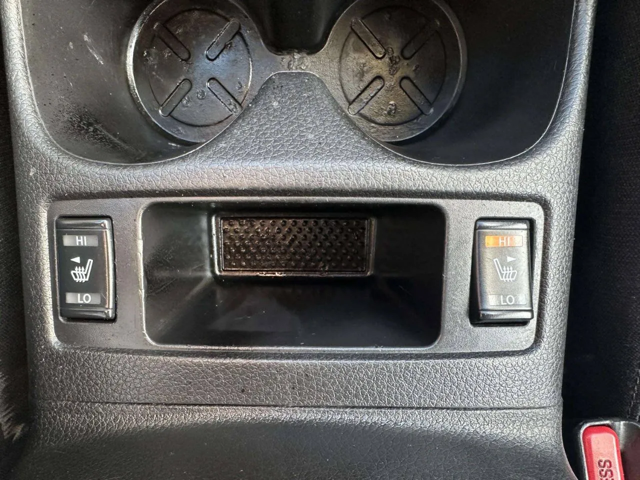 2017 Nissan Rogue SV - Photo 34