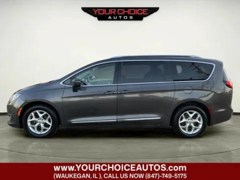 Photos of 2018 Chrysler Pacifica Touring L Plus for sale in Waukegan, IL at Your Choice Autos - Waukegan
