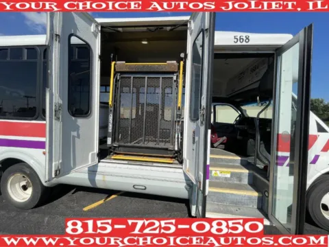 More photos of 2014 Chevrolet Express Commercial Cutaway Diesel at Your Choice Autos - Waukegan, IL