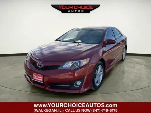 Red 2013 Toyota Camry SE 4dr Sedan for sale in Waukegan, IL