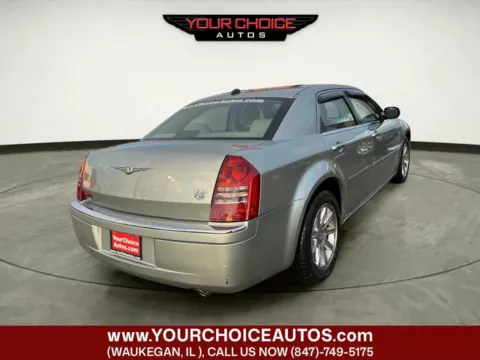 More photos of 2005 Chrysler 300 C at Your Choice Autos - Waukegan, IL