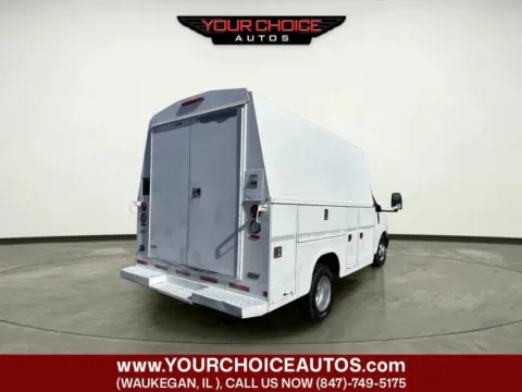 More photos of 2007 GMC Savana Cutaway C7L DRW at Your Choice Autos - Waukegan, IL