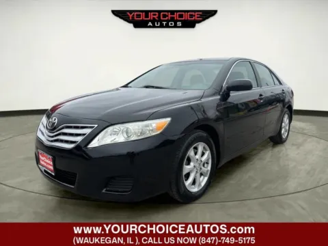 Black 2011 Toyota Camry LE 4dr Sedan 6A for sale in Waukegan, IL