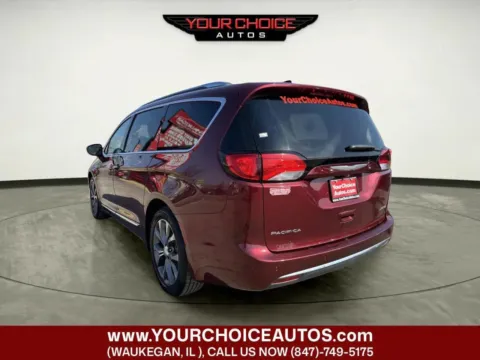 Another view of 2017 Chrysler Pacifica Limited for sale in Waukegan, IL at Your Choice Autos - Waukegan