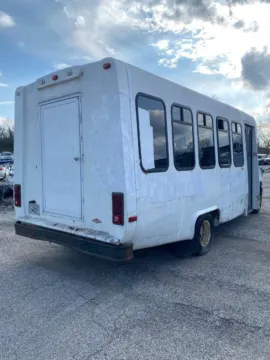 More photos of 2010 Ford Econoline Commercial Cutaway E 350 SD 2dr 138 in. WB DRW Cutaway Chassis at Your Choice Autos - Waukegan, IL