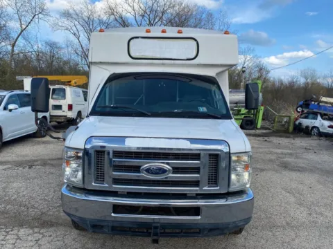 White 2010 Ford Econoline Commercial Cutaway E 350 SD 2dr 138 in. WB DRW Cutaway Chassis for sale in Waukegan, IL