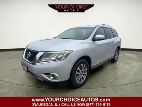 Silver 2013 Nissan Pathfinder SL for sale in Waukegan, IL