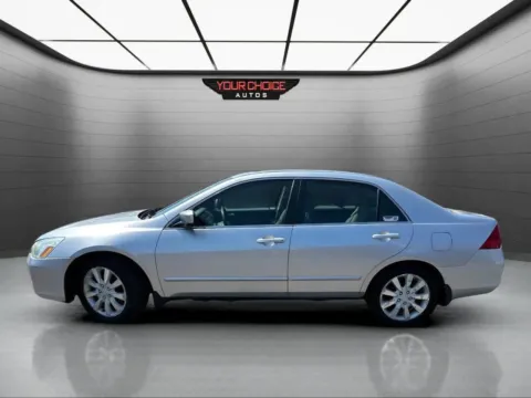 Photos of 2006 Honda Accord Sdn LX V6 for sale in Waukegan, IL at Your Choice Autos - Waukegan