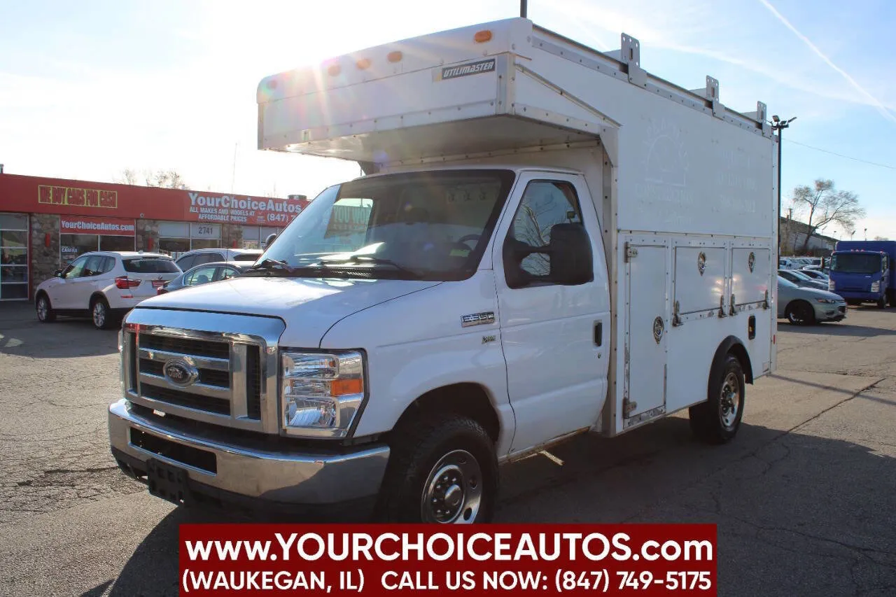 White 2012 Ford Econoline Commercial Cutaway E 350 SD 2dr 176 in. WB DRW Cutaway Chassis for sale in Waukegan, IL