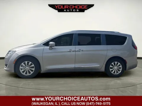 Photos of 2018 Chrysler Pacifica Touring L for sale in Waukegan, IL at Your Choice Autos - Waukegan