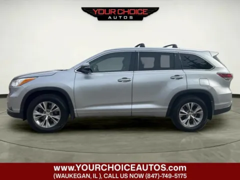 Photos of 2014 Toyota Highlander XLE for sale in Waukegan, IL at Your Choice Autos - Waukegan